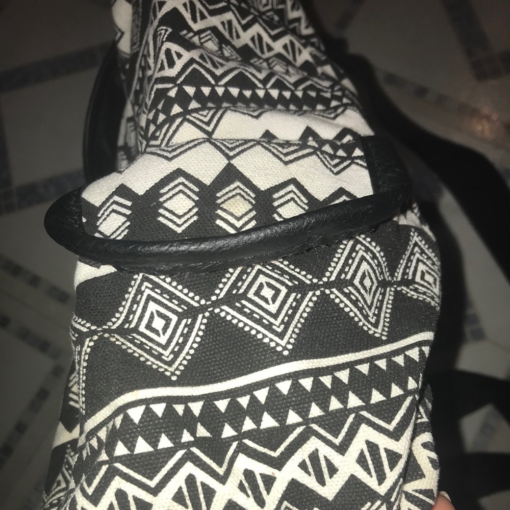 Backpack - Picture 3 of 7